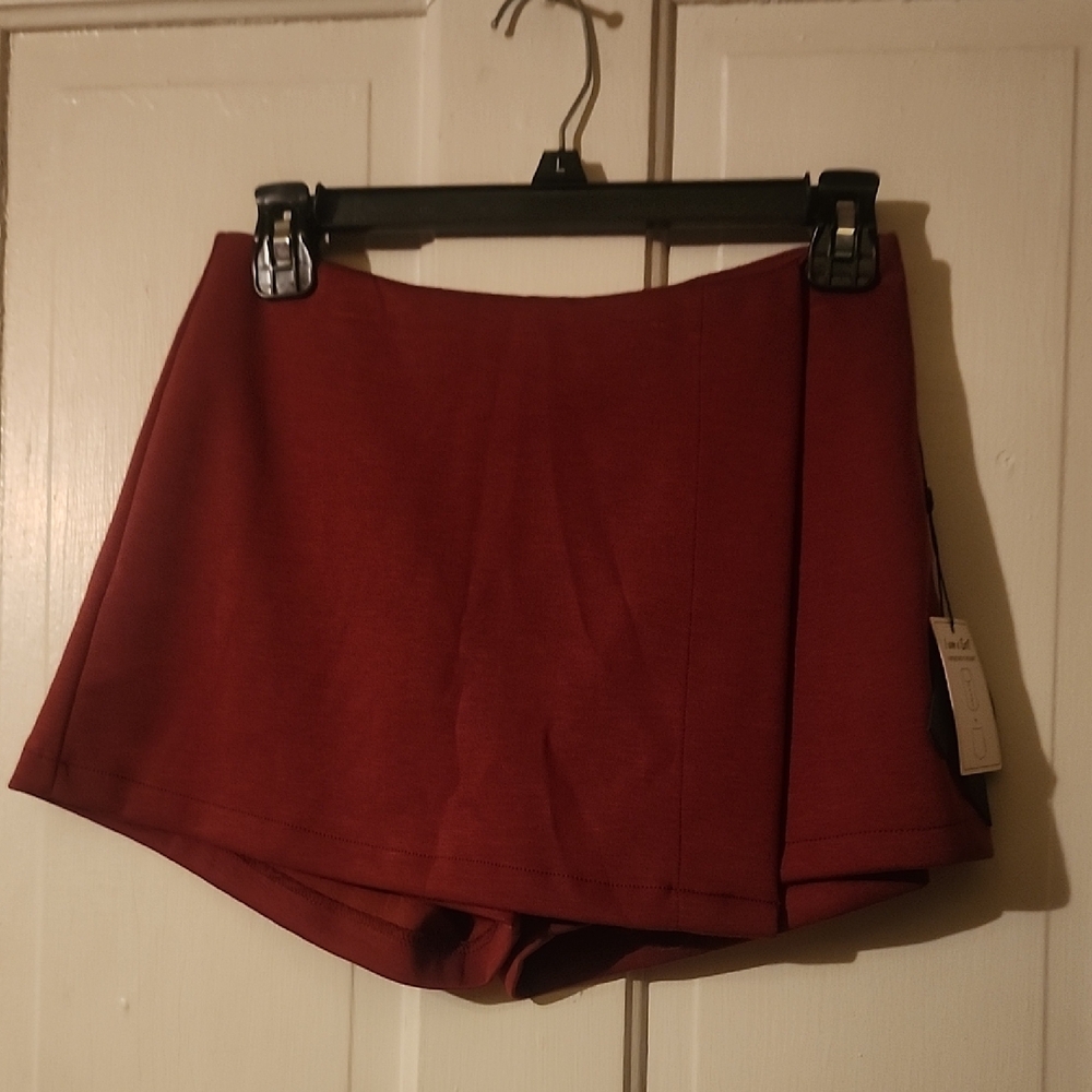 Elegant Burgundy Women's Skort